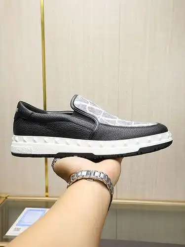 Valentino Mens Edition Código 0326B50 Tamaño 3844 45 Personalizado