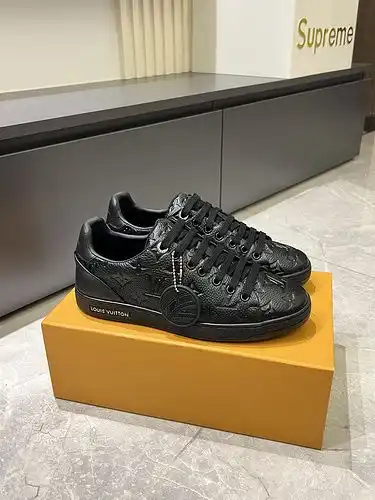 LV Hombre Código 0318B Tamaño 3844 45 personalizado