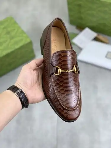Gucci Mens Edition Código 0327C20 Talla 3844