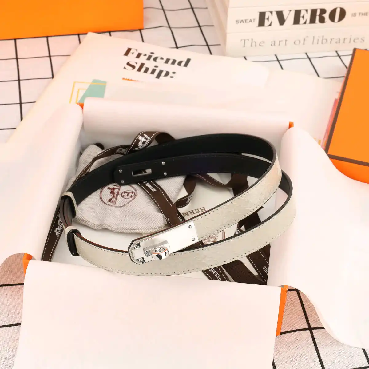 LM001200 (10).webp