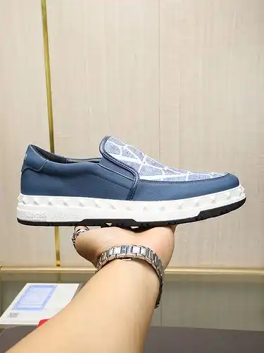 Valentino Mens Edition Código 0326B50 Tamaño 3844 45 Personalizado