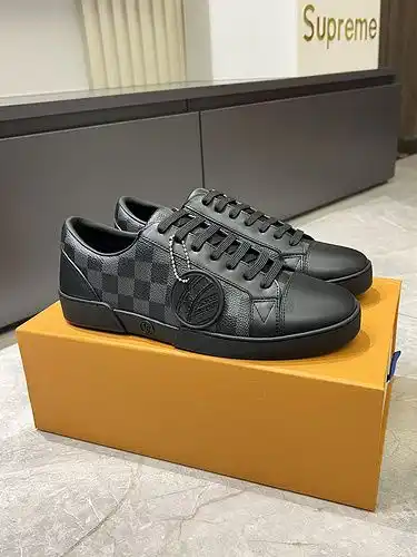 LV Hombre Código 0318B Tamaño 3844 45 personalizado