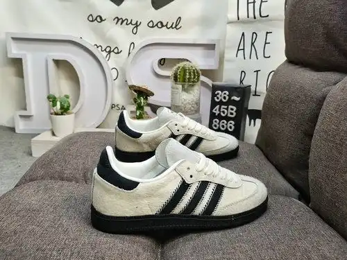 866DAdidas SAMBA OG W JP5329: The classic Originals in recent years are made of genuine suede leathe