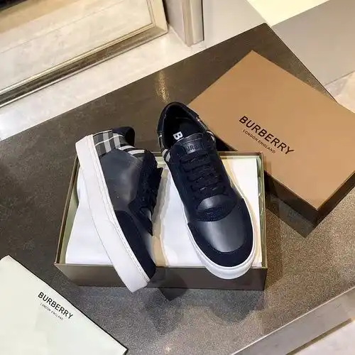 Burberry Código de pareja 0312C00 Tamaño Mujer 3540 Hombre 3945