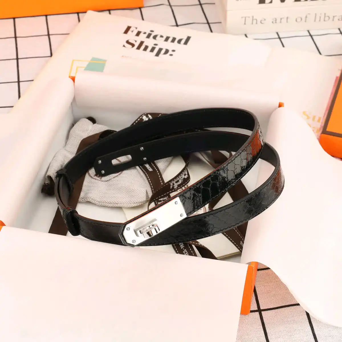 LM001200 (1).webp