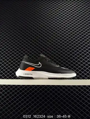 True label ✅ Nike Zoomx Streakfly Proto low cut running shoes with ultra-thin knitted upper and soft