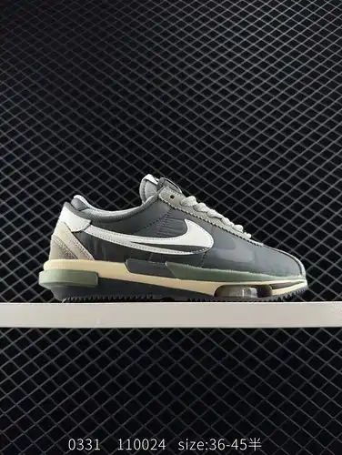The Nike Sacai X Nike Regasus Vaporly SP waffle double hook third-generation 3.0 runway shoe is made