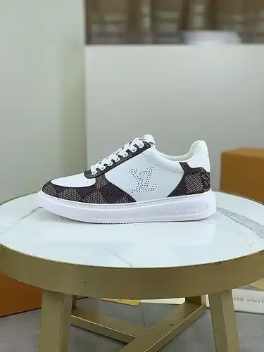 LV Hombres Código 0314C Tamaño 3944 38 45 personalizado