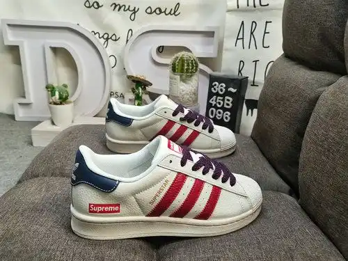 096D Adidas Three Leaf Clover Originals Superstar BZ2521 Shell Head Classic Versatile Casual Sports 