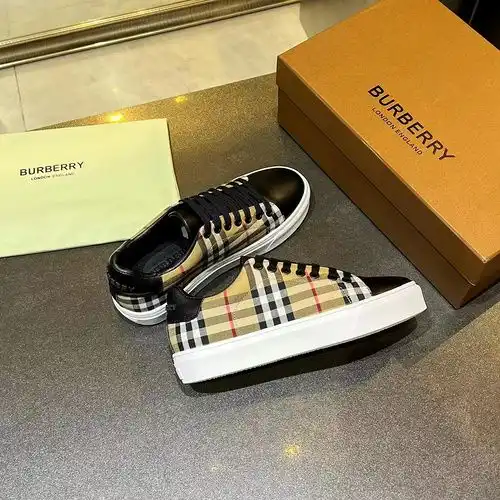 Burberry Código de pareja 0312C00 Tamaño Mujer 3540 Hombre 3945