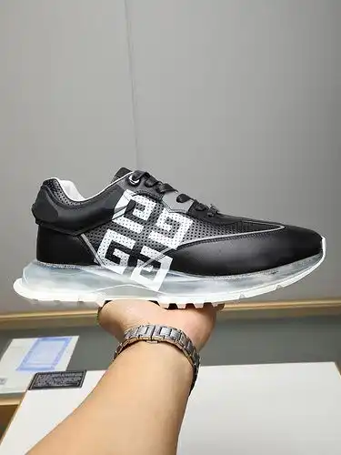 Givenchy Mens Edition Código 0326C40 Tamaño 3844 45 personalizado