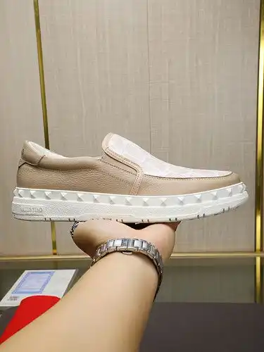 Valentino Mens Edition Código 0326B50 Tamaño 3844 45 Personalizado