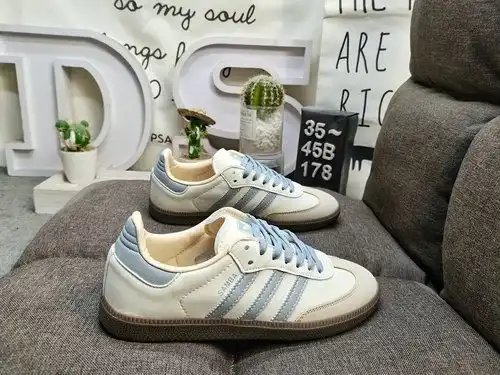 178DAdidas SAMBA OG JH7299: The classic Originals in recent years are made of original suede leather