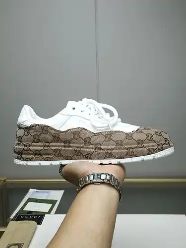 Gucci Mens Edition Código 0326C40 Talla 3844