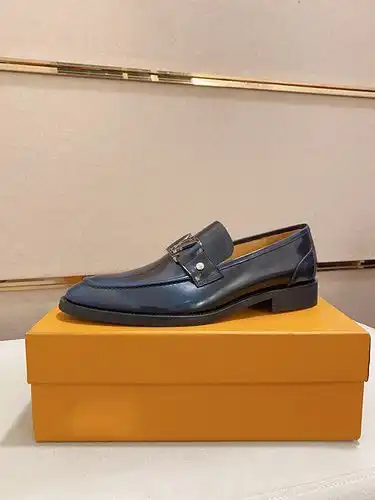 LV Hombre Código 0321C00 Tamaño 3844 Personalizable 45