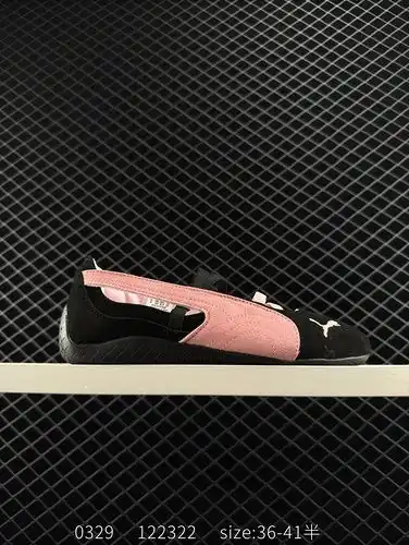 Puma Speedcat es un artículo sencillo, casual y versátil de moda con un zapato de moda de un pie Pum