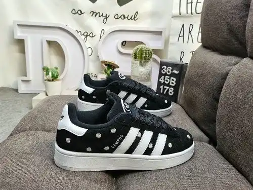 178DAdidas Campus 00s IF9640 incorporates elements of Tokyo hip-hop culture, creating the Tokyo Ener