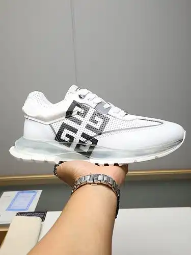 Givenchy Mens Edition Código 0326C40 Tamaño 3844 45 personalizado