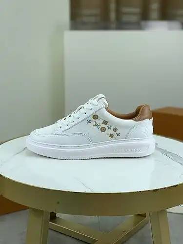 LV Hombres Código 0314C Tamaño 3944 38 45 personalizado