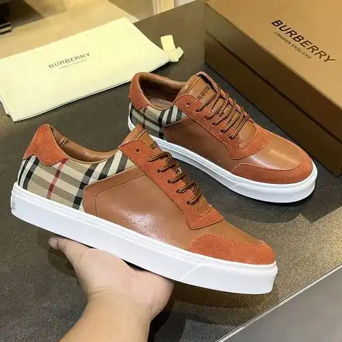 Burberry Código de pareja 0312C00 Tamaño Mujer 3540 Hombre 3945