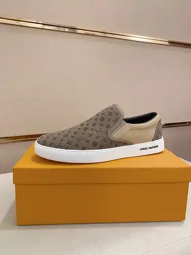 LV Código Hombre 0321B50 Talla 3844