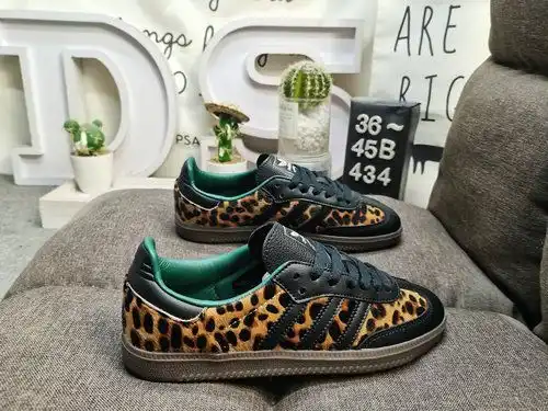 434DADidas SAMBA OG W JI2735: The classic Originals in recent years are made of original suede leath