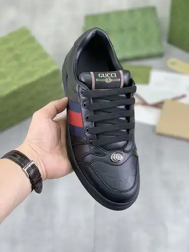 Gucci Código de Estilo de Pareja 0328C20 Tamaño Mujeres 3540 Hombres 3845