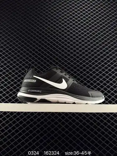 The Nike AIR PEGASUS+30X Lunar series shock-absorbing running shoes are designed with a small air cu