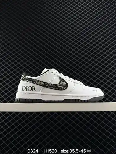 The Nike Sb Dunk Low Pro unisex sports shoe is a retro board shoe that allows you to take bold steps