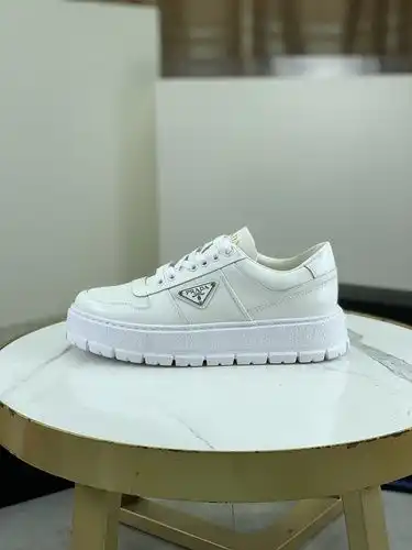 Prada Mens Edition Código 0314D50 Tamaño 3845 45 46 personalizado y no reembolsable