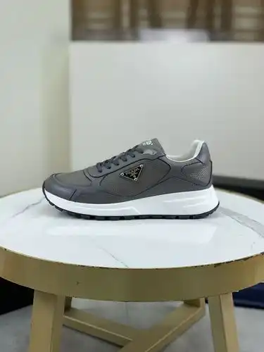 Prada Mens Edition Código 0314D00 Tamaño 3845 45 personalizado y no reembolsable