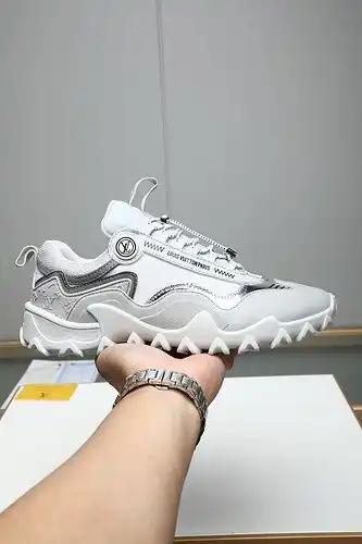 LV Hombre Código 0326C00 Tamaño 4044 4546 personalizado