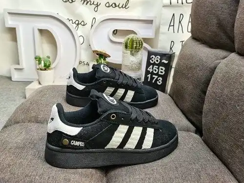 173DAdidas Campus 00s HQ86 incorporates elements of Tokyo hip-hop culture, creating the Tokyo Energy
