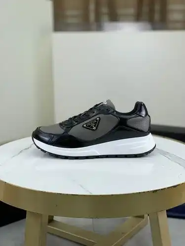 Prada Mens Edition Código 0314D00 Tamaño 3845 45 personalizado y no reembolsable