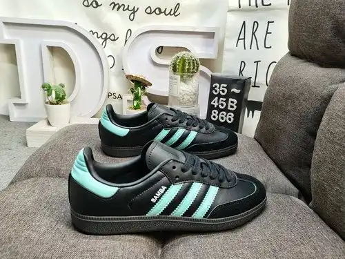 866DADidas SAMBA OG JR7109: The classic Originals in recent years are made of original suede leather