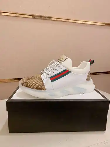 Gucci Mens Edition Código 0320B50 Talla 3844