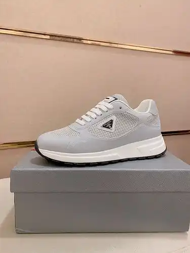 Prada Mens Edition Código 0321C20 Talla 3844