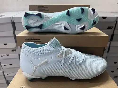 Arrival 39-45) Puma FUTURE 8 ULTIMATE FG/AG 39-45