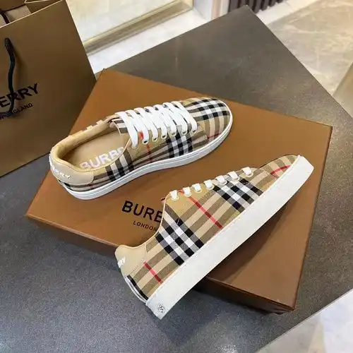 Burberry Código de pareja 0312C00 Tamaño Mujer 3540 Hombre 3945