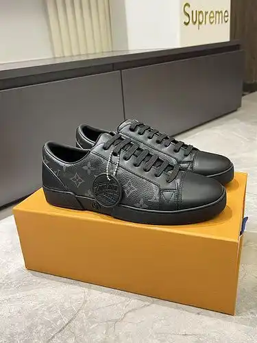 LV Hombre Código 0318B Tamaño 3844 45 personalizado