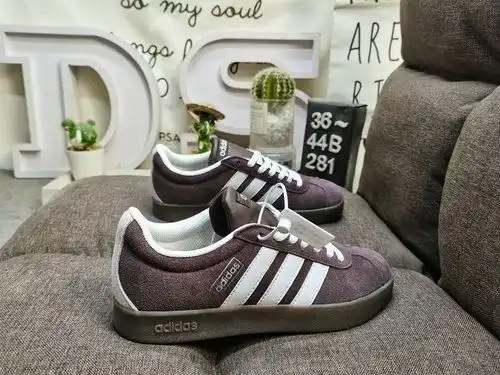 281DAdidas GAMETALKER JR8318 Adidas Clover Fashion Trendy Board Shoes Suede suede anti slip and wear