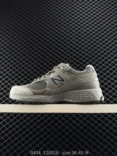 La última serie 2002R de zapatos de carrera casuales retro New Balance 2002 continúa la tecnología c