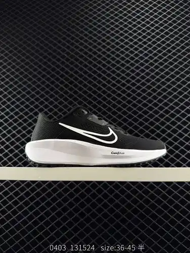 The Nike Quest 6 Ultra 6 mesh breathable and stylish casual running shoe features a simple and high-