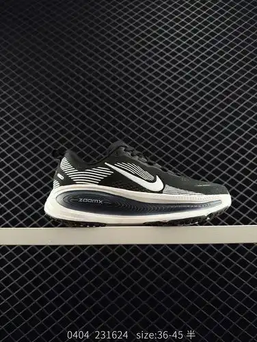 True label ✅ The Nike VOMERO 18 is a comfortable, shock-absorbing, non slip low top running shoe wit