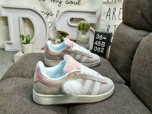 062Adidas Campus 00s JR42 incorporates elements of Tokyo hip-hop culture, creating the Tokyo Energy 