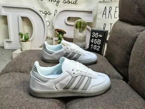 162DAdidas SAMBA OG JI3206's classic Originals in recent years are made of genuine suede leather, fe