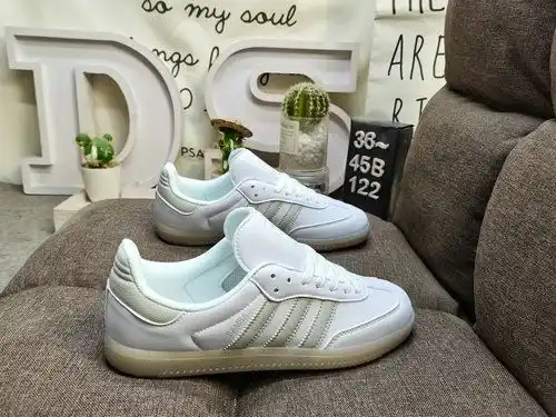122DAdidas SAMBA OG JI3206's classic Originals in recent years are made of genuine suede leather, fe