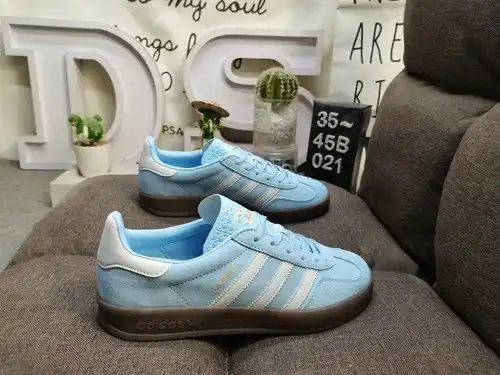 021D Adidas Gazelle Indoor JI2717 casual, wear-resistant, lightweight, low top board shoes. This Adi