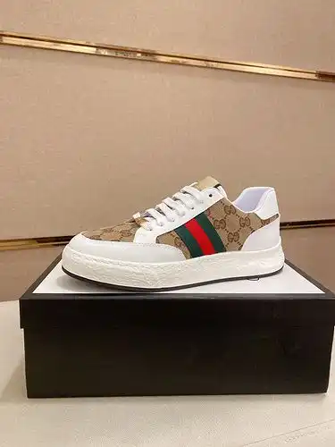 Gucci Mens Edition Código 0406B40 Talla 3844