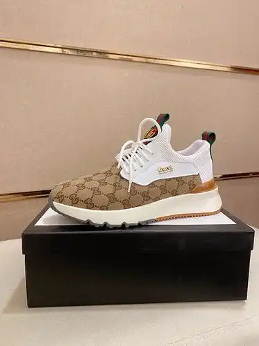 Gucci Hombres Código de Estilo 0407B50 Tamaño 3944 45 Personalizado